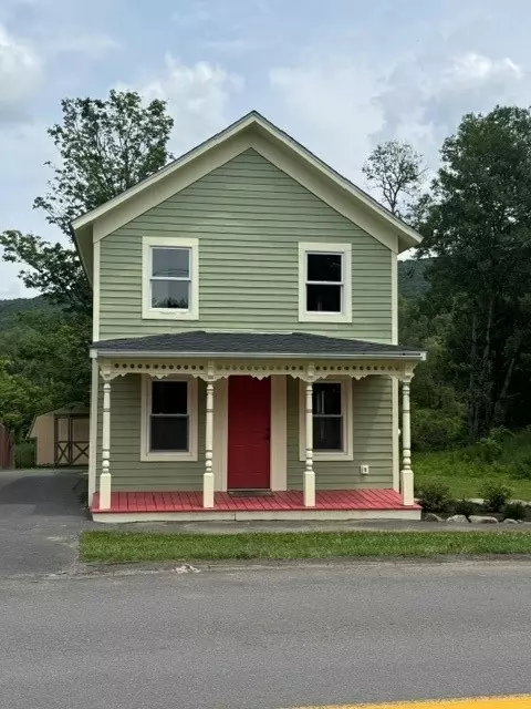 106 Main St, Laurens, NY 13796
