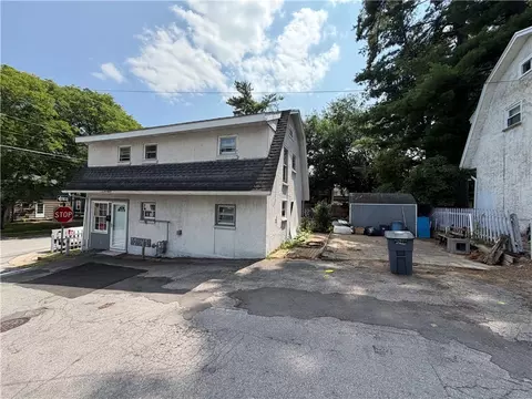 6 Pomander, East Rochester, NY 14445