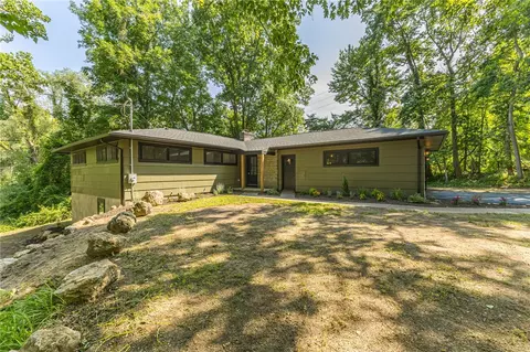 360 Thornell Rd, Pittsford, NY 14534