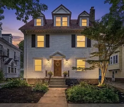 70 Dartmouth St, Rochester, NY 14607