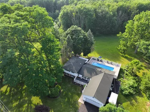 177 Mildahn Rd, Macedon, NY 14502