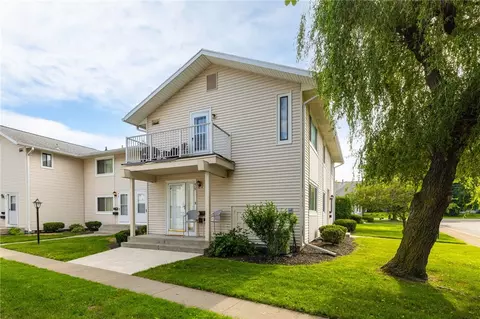 419 Eastbrooke Ln, Rochester, NY 14618
