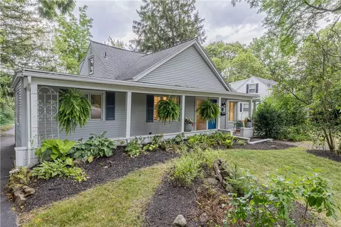 65 Newcrest Dr, Rochester, NY 14618
