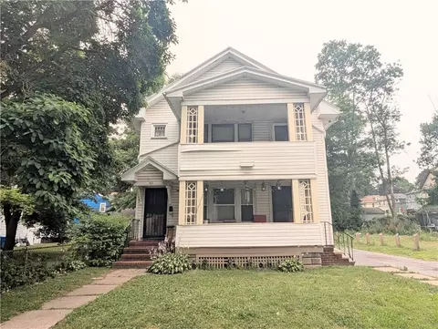 563-565 Woodbine Ave, Rochester, NY 14619