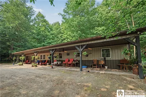 8202 Bear Lake Rd, Pomfret, NY 14784