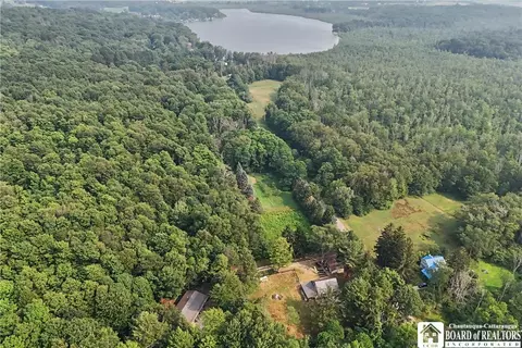 8202 Bear Lake Rd, Pomfret, NY 14784