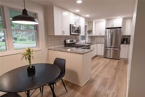 Kitchen - 167 Willowen Dr, Irondequoit, NY 14609 photo 1 of 4