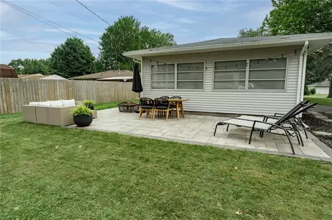 Exterior - 167 Willowen Dr, Irondequoit, NY 14609 photo 4 of 5