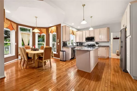 Kitchen - 2 Angels Path, Webster, NY 14580 photo 3 of 4