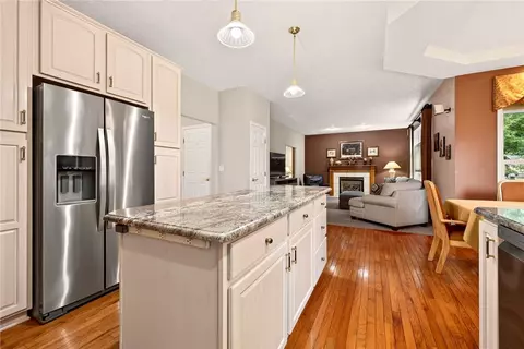 Kitchen - 2 Angels Path, Webster, NY 14580 photo 4 of 4