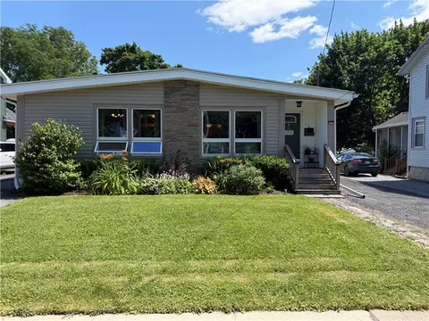 153 Gorham St, Canandaigua, NY 14424