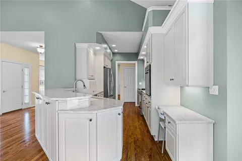 Kitchen - 47 Granite Dr, Perinton, NY 14526 photo 2 of 10