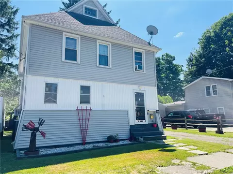 Exterior - 208 E William St, Bath, NY 14810 photo 3 of 3