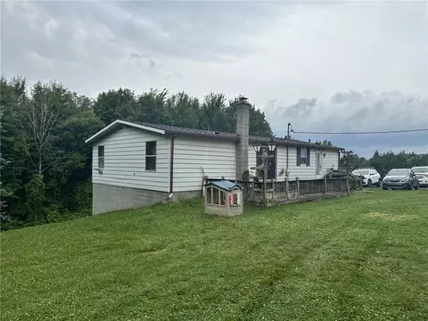 6350 Stong Hill Rd, Sparta, NY 14437