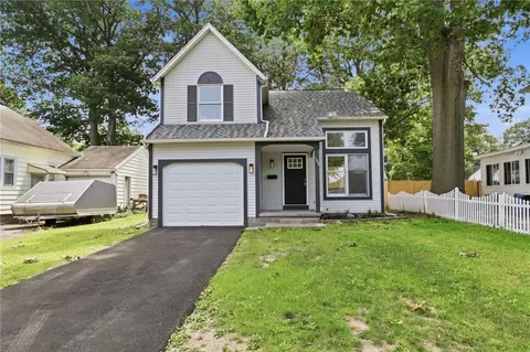 163 Sparling Dr, Greece, NY 14616