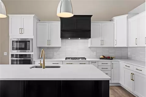 Kitchen - 18 Eagle Holw, Perinton, NY 14526 photo 5 of 7