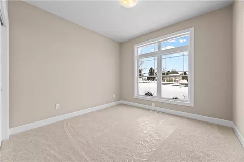 Bedroom - 18 Eagle Holw, Perinton, NY 14526 photo 2 of 5