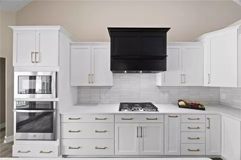 Kitchen - 18 Eagle Holw, Perinton, NY 14526 photo 7 of 7