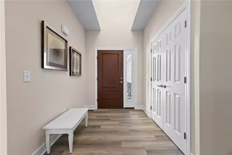 Entry Way - 18 Eagle Holw, Perinton, NY 14526 photo 1 of 1
