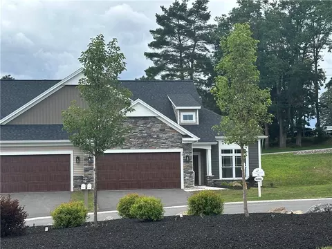 Exterior - 18 Eagle Holw, Perinton, NY 14526 photo 4 of 5