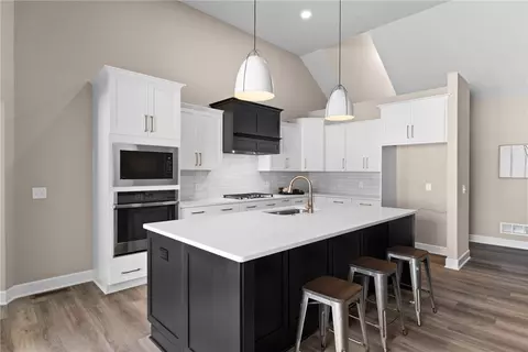 Kitchen - 18 Eagle Holw, Perinton, NY 14526 photo 4 of 7
