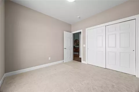 Bedroom - 18 Eagle Holw, Perinton, NY 14526 photo 3 of 5