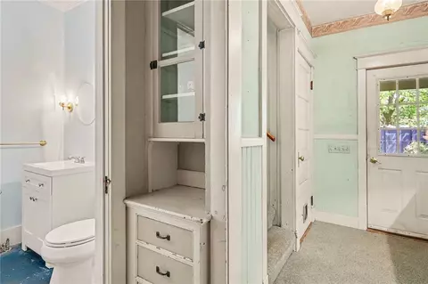 Entry Way - 3664 Culver Rd, Irondequoit, NY 14622 photo 3 of 7