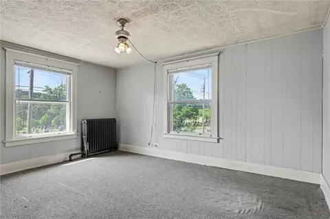 Bedroom - 3664 Culver Rd, Irondequoit, NY 14622 photo 4 of 7