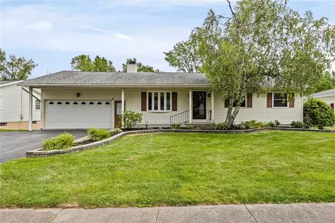24 Noel Dr, Gates, NY 14606