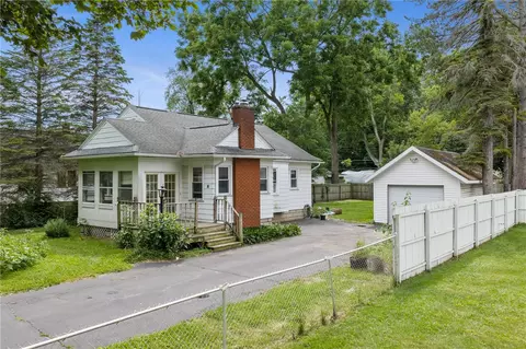 11 Ruth, Chili, NY 14624