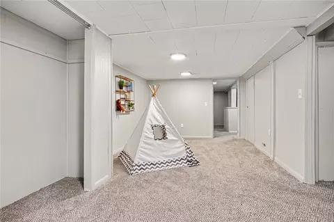 41 N Lansing Cir, Gates, NY 14624