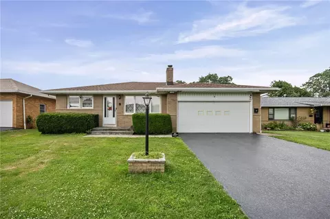 9 Tarwood Dr, Gates, NY 14606
