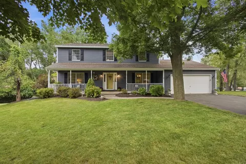 7891 E Ridge Pointe Dr, Fayetteville, NY 13066