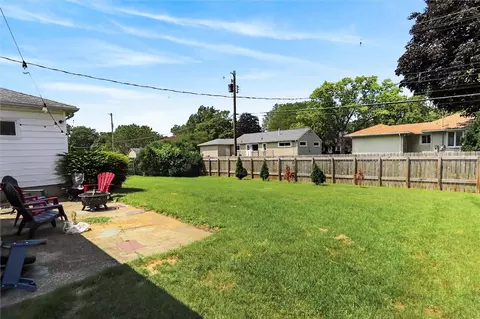 Exterior - 38 Stanridge Ct, Irondequoit, NY 14617 photo 4 of 7
