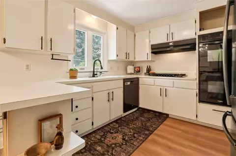Kitchen - 38 Stanridge Ct, Irondequoit, NY 14617 photo 3 of 3
