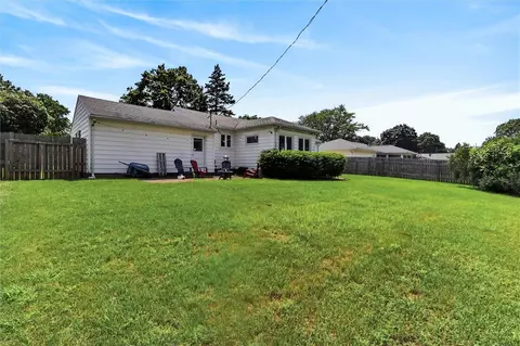 Exterior - 38 Stanridge Ct, Irondequoit, NY 14617 photo 6 of 7