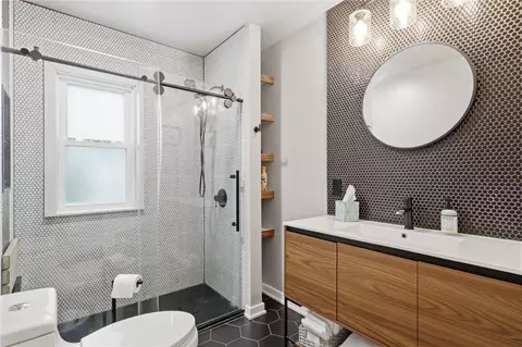 Bath - 59 Salem Rd, Irondequoit, NY 14622 photo 1 of 1