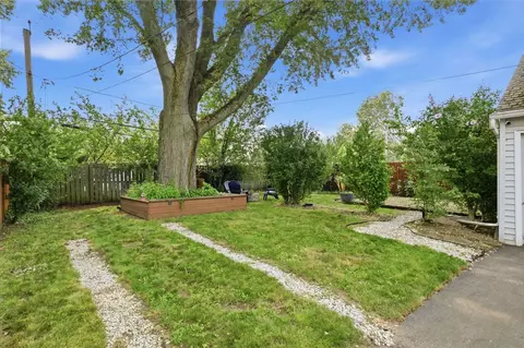 Exterior - 59 Salem Rd, Irondequoit, NY 14622 photo 8 of 8
