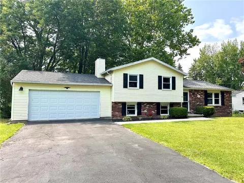 17 Shelly Rd, Livonia, NY 14487