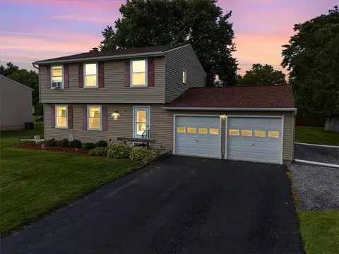 234 Blackwell Ln, Henrietta, NY 14467
