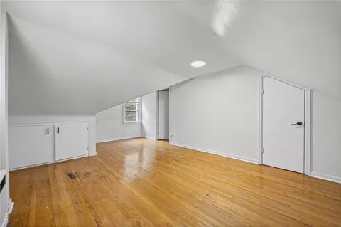 Bedroom - 260 Pardee Rd, Irondequoit, NY 14609 photo 4 of 5