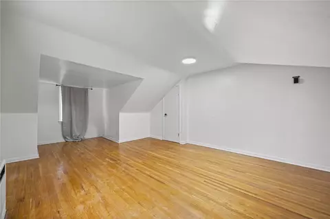 Bedroom - 260 Pardee Rd, Irondequoit, NY 14609 photo 3 of 5