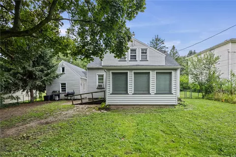 Exterior - 260 Pardee Rd, Irondequoit, NY 14609 photo 8 of 8