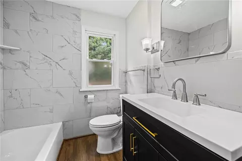 Bath - 117 Willow Ave, Irondequoit, NY 14609 photo 1 of 2
