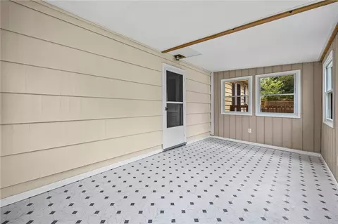 Exterior - 117 Willow Ave, Irondequoit, NY 14609 photo 5 of 8