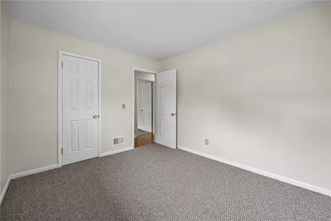 Bedroom - 117 Willow Ave, Irondequoit, NY 14609 photo 7 of 7