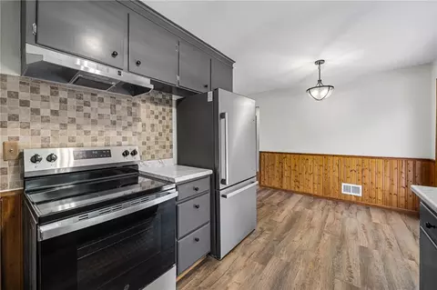 Kitchen - 117 Willow Ave, Irondequoit, NY 14609 photo 6 of 7