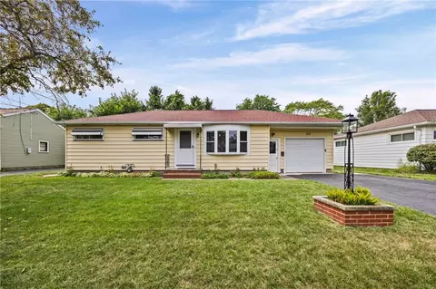 Exterior - 117 Willow Ave, Irondequoit, NY 14609 photo 3 of 8