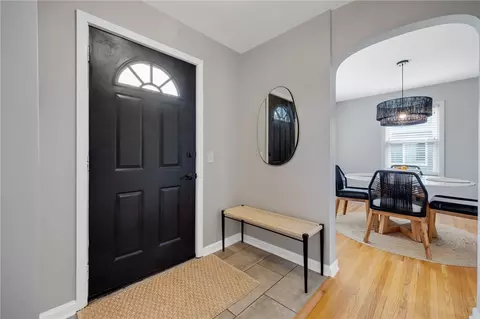 Entry Way - 425 Harwick Rd, Irondequoit, NY 14609 photo 2 of 6