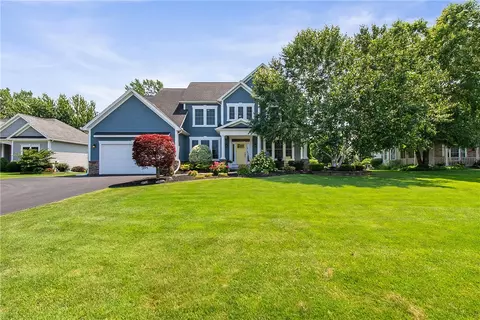 95 Blue Aspen Way, Greece, NY 14612